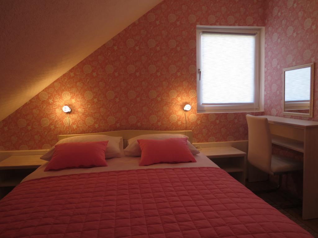 Hotel House Katja Jezerce Habitación foto